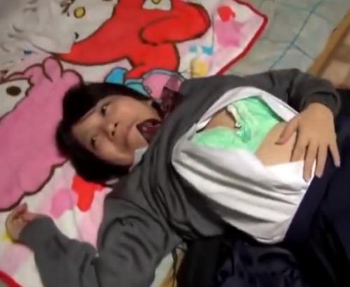 【個人撮影】ご近所のJKちゃんを自宅に連れ込みエッチしちゃった！フェラがうま～い！巨乳で縞パン盗撮パンチラ！