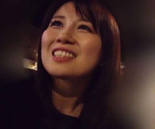【人妻ナンパ】不倫を望んでいた美人熟女！ハメ撮りしたらめっちゃ甘えてくる！可愛く全力で感じ絶叫アクメ！