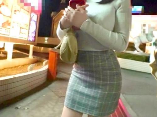 美女ｷﾀ―!! 爆乳ｵﾊﾟｰｲな一般娘ゲット!!! 『ナマ』でマ●コにブチ込みﾆｭﾎﾟﾆｭﾎﾟ膣内射精セックス!!!