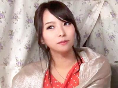 【人妻ナンパ】朝方は目覚ましフェラチオなスケベ妻！『そういう…困る』夫よりスゴイおちんちん見てその気⇒生理中の充血性器に膣内射精