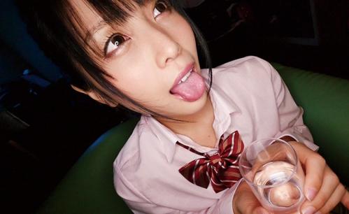 【ロリ】おじさん達に媚薬を飲まされ生ち○ぽをお口からもオマ○コからもパクパクたべちゃう性欲旺盛の育ち盛り！