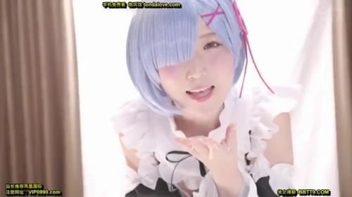 クオリティ高いレムちゃんがフェラと手コキでヌイてくれます。