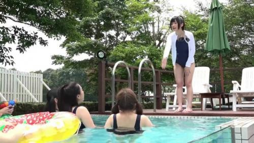 スクール水着に群がるクソガキたち！お姉さんとガキの乱交SEX！