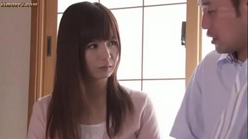 美人妻が脅されて旦那以外のチンポで中出しレイプされちゃいます！