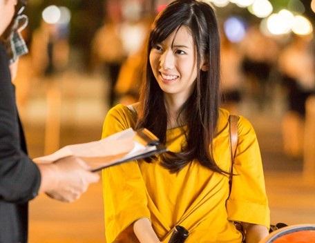 ＜人妻ナンパ＞口説き落とされま○こに手を入れられると妊娠前のイキ方とは明らかに違う高レベルの濃密アクメに耐える人妻！