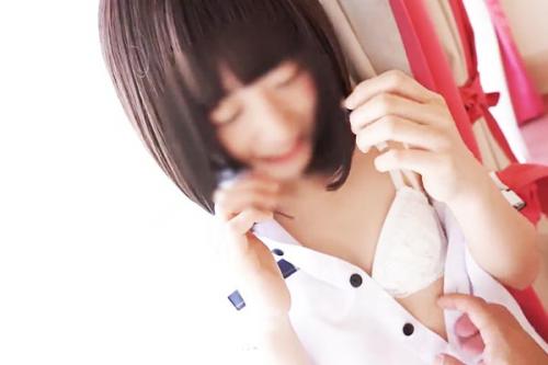【素人ハメ撮り】黒髪美少女が恥ずかしながらの制服姿♡ハメ撮りなのにエッチな部分をいじられる時の顔は見せたくないの♡