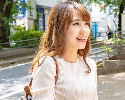 ＜素人＞退屈そうなかわいい系の若妻をナンパ！満ち足りない欲求を何度も何度もイカされて、何度も何度も突っ込まれイキまくる姿は凄すぎ！