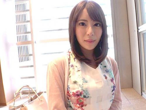 ＜人妻ナンパ＞人妻の濃厚な熟練されたテクとカラダ…。イヤらしい無毛パイパンマ◯コ中出しでイク！