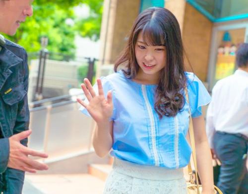 ＜人妻ナンパ＞街中ですぐ終わるアンケートだと声を掛け、応じる奥様達だが質問はどんどん過激に。