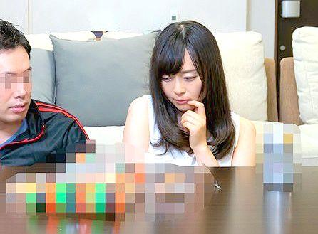 ＜義母＞コタツの中で内緒でイタズラ！父親が再婚して連れてきた新しい歳の近い義母がと生中出し！