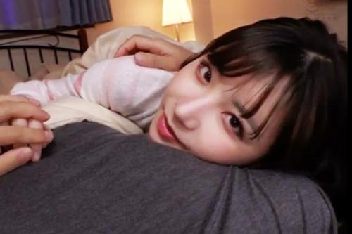 【カップル】パジャマ姿でベッドイチャラブ♡巨乳彼女と夜のお楽しみが最高すぎてヤバいｗｗ手コキ！騎乗位！おっぱい！