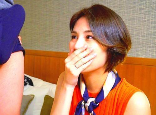 ＜人妻ナンパ＞「…すごぃ…大きぃ…」ファースト級セレブ妻をナンパ！インタビューと称してホテルハメ撮り決行してがっつり中出し！