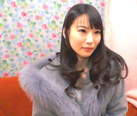 ＜素人ナンパ＞素股モニタリング筆下しナンパ ガマンできずズボッと生挿入＆中出し＆おかわりSEX！！