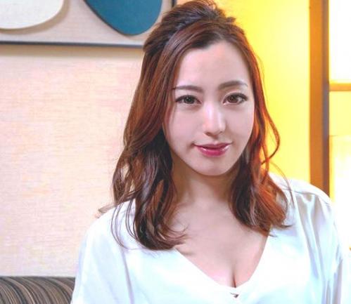 ＜素人＞「綺麗に歳を重ねた女性にインタビューしてます」と建前ナンパ！巨乳のカラダを好き放題！恥じらうカラダを集中愛撫！