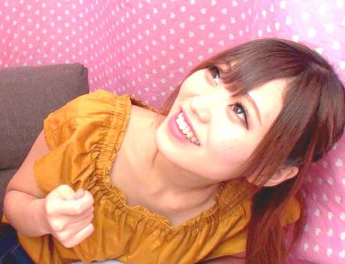 ＜素人＞子宮の中まで奥突きされて理性ぶっとび失神寸前！剃毛ジョリま◯こに中出し！