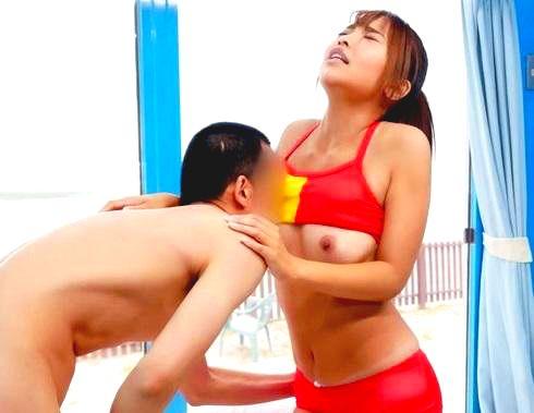 ＜素人＞「…あっ…おっぱいもっと舐めて…。」日焼け跡残るスポーツ女子がおっぱいを舐められると完全にスイッチが入り、メスの本性が露に！