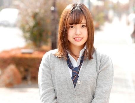 ＜MM号＞ 「下着メーカーのモニター調査」と称して生おっぱいをモミモミしながらインタビュー 清純そうな見た目からは想像もつかない超ドえろ発言連発！