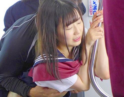 ＜痴漢レイプ＞「粘着オヤジ達に一日中ねっちょりしつこく痴漢されました。」未成年の若く敏感なカラダをじっくり徹底痴漢！