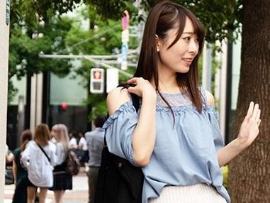 ＜素人＞旦那とはレス気味のムッツリスケベ人妻ゲット！