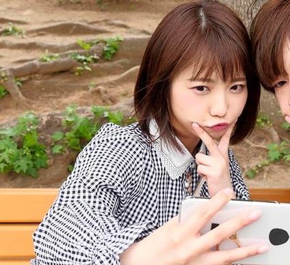「もし、再婚した親の連れ子が”AV女優”だったら…」僕と同じ家に住むことに…！？家族は誰も知らない！超人気AV女優と夢の同居生活！！