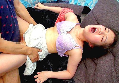 ＜素人ナンパ＞「…私で良ければ好きにしてイイですﾖ♡」横浜でナンパしたスレンダーロリ系女子の本気でイキまくりの中出しSEX！