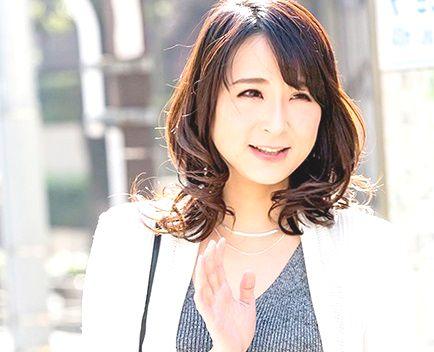 ＜素人＞性への貪欲さも兼ね備えた欲張り熟女の理性吹き飛ぶ生FUCK！
