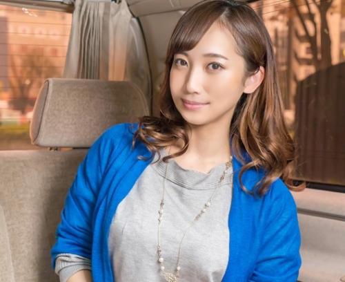＜素人＞「…夫には絶対ナイショでお願いします。」元CAの美人奥様が本気でSEXしてしまい最後は中出し！