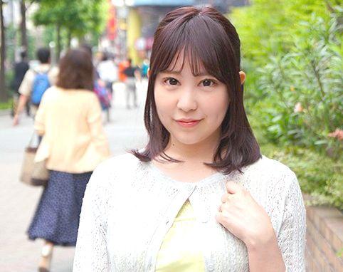 ＜素人ナンパ＞リアル巨乳妻をナンパしてガチ口説き！イカされすぎて気持ちよくなり、巨乳を揺らし自ら腰を振る淫乱奥様。