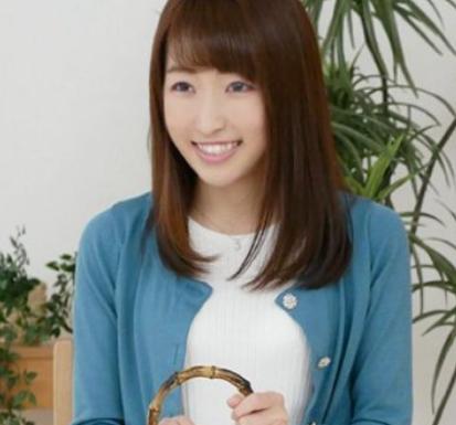 AV男優に興味ありド変態エロ！フル勃起乳首立ちのエッチ好き三十路貧乳寝取られ妻がベロキス中出し不倫性交ドキュメント！