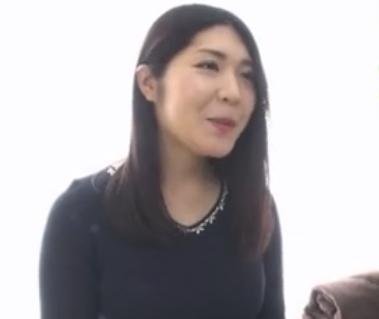 完全個室の男性専用マッサージ店のスタッフ募集に来たスタイルの良い巨乳なおねえさんが逆にマッサージを受けるハメになる！