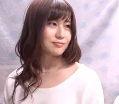 《巨乳人妻》爆乳童顔妻2回戦あり‼女性経験無い男が美人エロナイスボディ奥様に生挿入中出し不倫筆おろしセックス［童貞人妻］