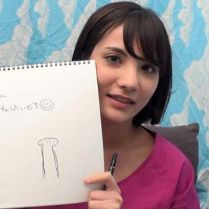 「極太チンコ舐めてみたいかも」巨乳エロボディーの年下女子学生がフェラだけでなくゴムなし生挿入本番でマンコの膣中射精！