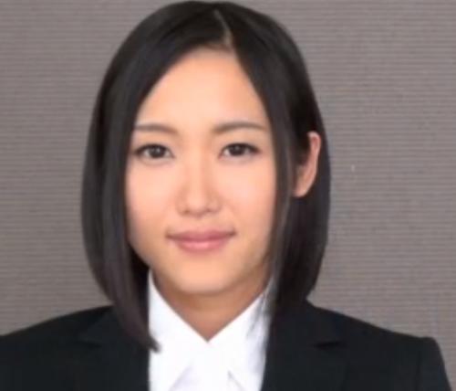 ちゃんとしてそうで仕事先が見つかりそうなスレンダーな女性はスーツ姿のまま開けてセックスしてもらう☆