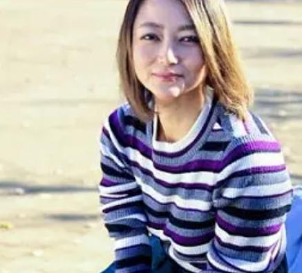 《人妻熟女》クンニ電マでイカされるベロチュー濃厚フェラ可能なドスケベ四十路淫乱浮気妻性欲解消！[デビュー熟女]