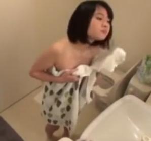 素敵な女の子に見つからないように撮影をしてるからありのままのセックスのイキ声にエッチが赤裸々に解っちゃうｗ