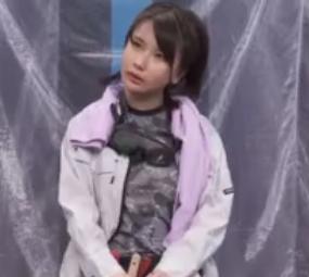 小ぶりなおっぱいが可愛らしい女の人に先行でお金を渡してしまい後は上手に性感帯を探って気持ち良くさせてあげちゃう！