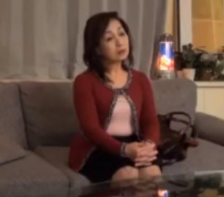 10年ぶりだとというお口でのおしゃぶりでちゃんと男性を気持ちよくして男性を最後までイカせてくれた！