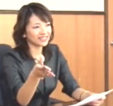 担当者が自分の欲求を満たすために男のツラをベテランの舌使いで攻めまくる☆
