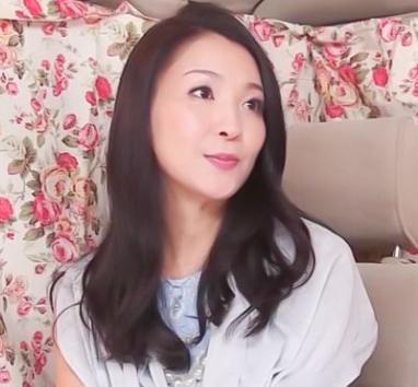 《熟女人妻》デカ乳輪！デカ乳首！垂れ乳と大人の色気の四十路や五十路の経験豊富で欲求不満なフェロモン熟女達［ナンパ素人］　