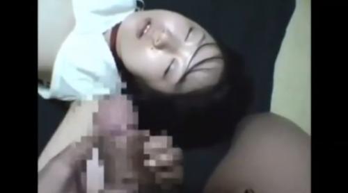 【眠姦】眠り姫に悪戯し放題！無意識にチ〇コを扱く手がエロく感じるのは俺だけか？