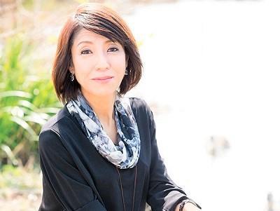 ＜初撮り×五十路妻＞『絶対バレませんか…？』パート妻（53）が裸体を晒す初脱ぎ×不倫なAVデビュー作品ｗｗ＜人妻熟女＞