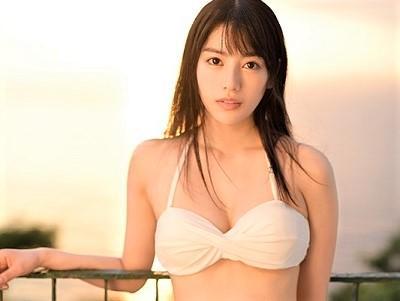 ＜処女作＞滅茶苦茶キレイなお姉さんｷﾀ(ﾟ∀ﾟ)!!長身×くびれ巨乳な超絶美少女が奇跡の初脱ぎ初撮りAVデビュー作品♥