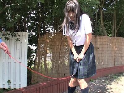 ＜JKレイプ＞『許してくださいぃ…』おしっこ我慢×吸引クリトリス×首輪リードで女子校生を調教散歩！ヤリ捨て御免の強姦凌辱