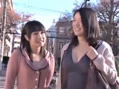 ＜母娘ナンパ＞ぽっちゃり人妻熟女＆スレンダー娘を素人ナンパ！並べて喰い散らかす浮気×不倫な親子丼セックス♡＜エロ動画＞