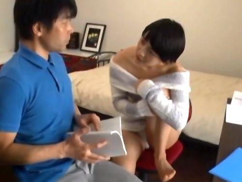 【向井藍】「先生、手淫って何？」勉強より楽しいことしたい♡パンチラ見せつけながら家庭教師を誘惑する女子校生！