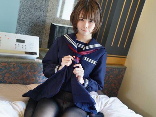 変態オヤジを蔑むように見つめながらも絶対に断らない従順ペット！性奴隷女子校生をブルマにコスプレさせてハメ撮りセックス！