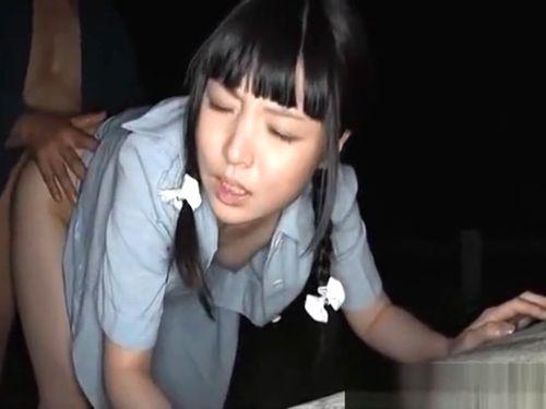 【なごみ】小さな口に喉奥イラマ！発育途上のパイパンマ○コに中出し！静かな夜に喘ぎ声響かせ三つ編み○学生を露出調教セックス！