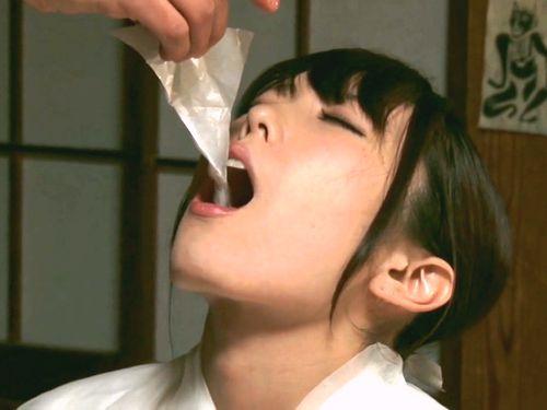 【有村千佳】媚薬を飲まされ続けて自我を失った巫女がヨダレ垂らしてイキ狂い！村長に捧げる処女を失った村娘にお仕置きセックス！