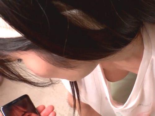 【神宮寺ナオ】終電逃して泊めてくれた先輩OLの無防備なおっぱいｗｗｗ覗きバレきっかけで囁き淫語で誘惑！そのままセックス！