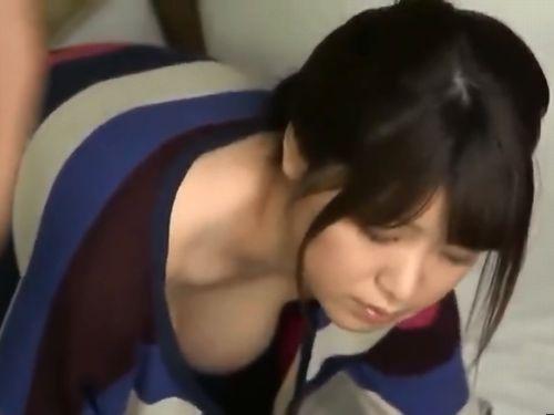 ゴミの日に遭遇するノーブラ奥さん！無防備な部屋着で無意識に巨乳見せつけ誘惑する人妻に暴走！